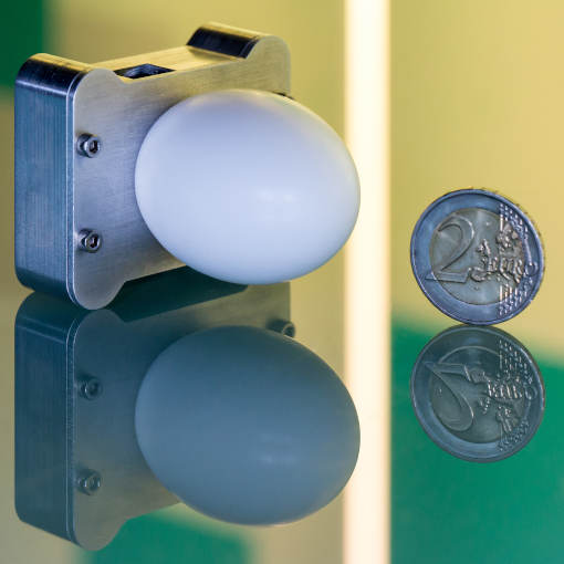 High resolution FMCW Radar System interferomentric displacement sensor