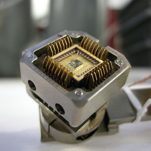 G Factor Anistropy Examined in High Magnetic Fields & at 200 mK ANRv51 RES LT HV