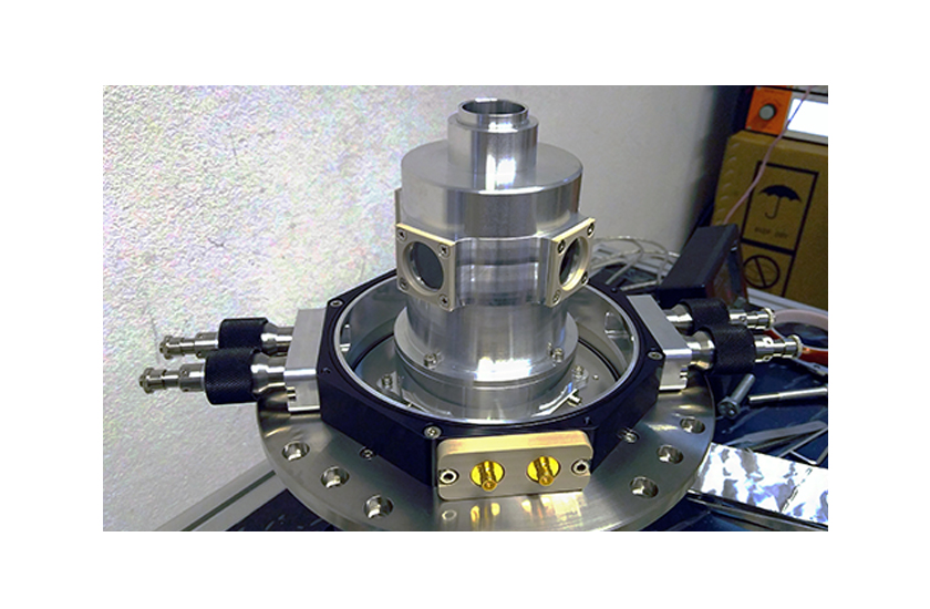 optical cryostat Large Space Shroud with 5 Windows 1