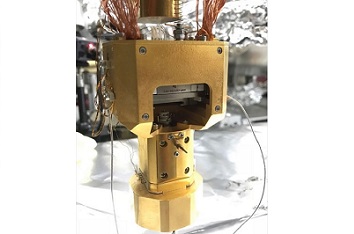Combined Laser Beam Epitaxy and Low Temperature STM using ANPx321 Positioners ANPx321