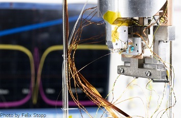 Fiber Based Microcavity with inserted Diamond Membrane at 4 K ANPx311  ANPz51  ANPx101 und ANPz102