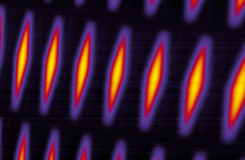 Simultaneous Reflection and Transmission cryogenic confocal microscopy attoCFM